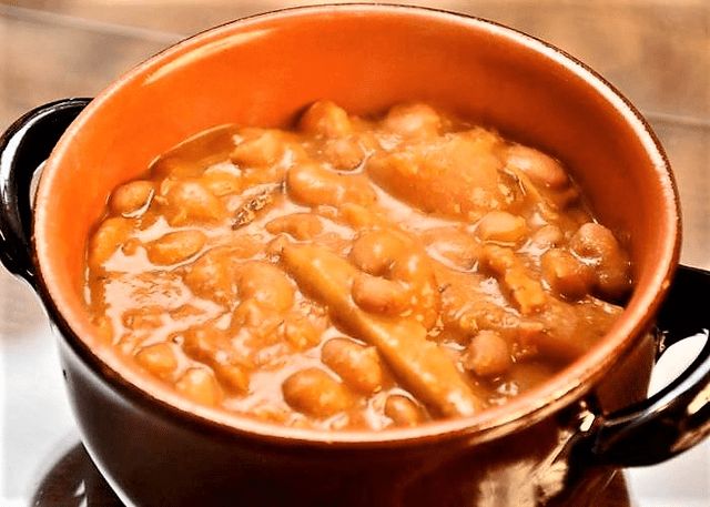 Cotiche e fasciule, soupe de haricots à la couenne